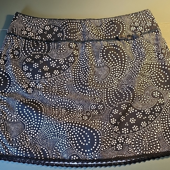 The Limited Black A-Line Mini Skirt Paisley Print. Limeted Stretch Size 4. - Picture 1 of 7